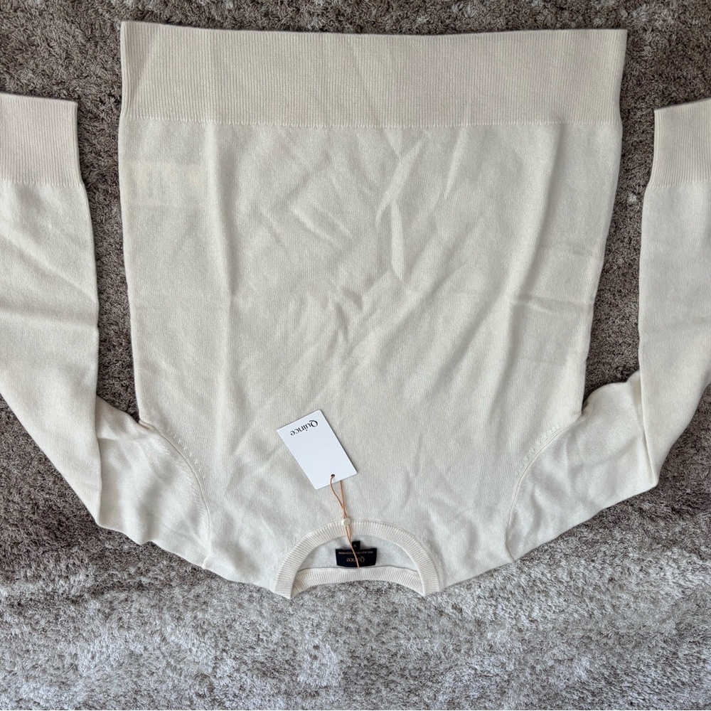 Quince Mongolian Cashmere Crewneck Sweater - Picture 2 of 5